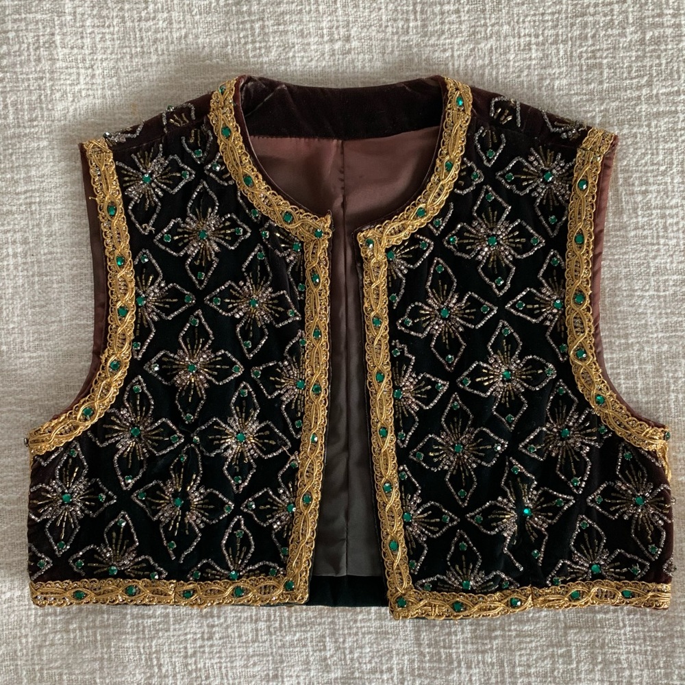 Vintage 60s green velvet & crystal crop vest - Picture 6 of 9